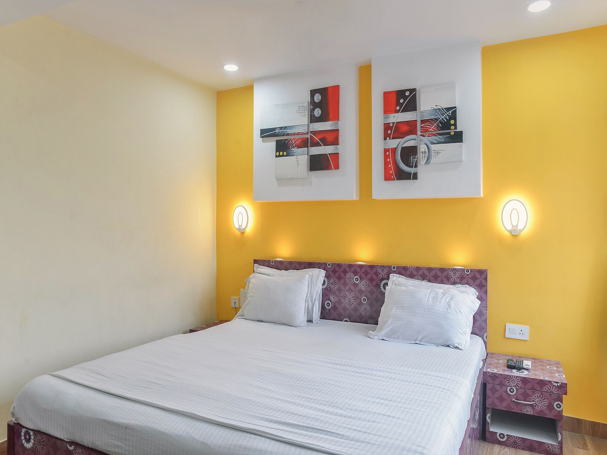 4 SHARING ROOM