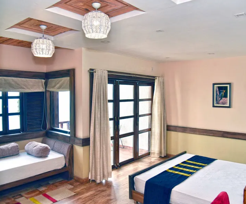 Duke and Duchess (Private Balcony and Bathtub)