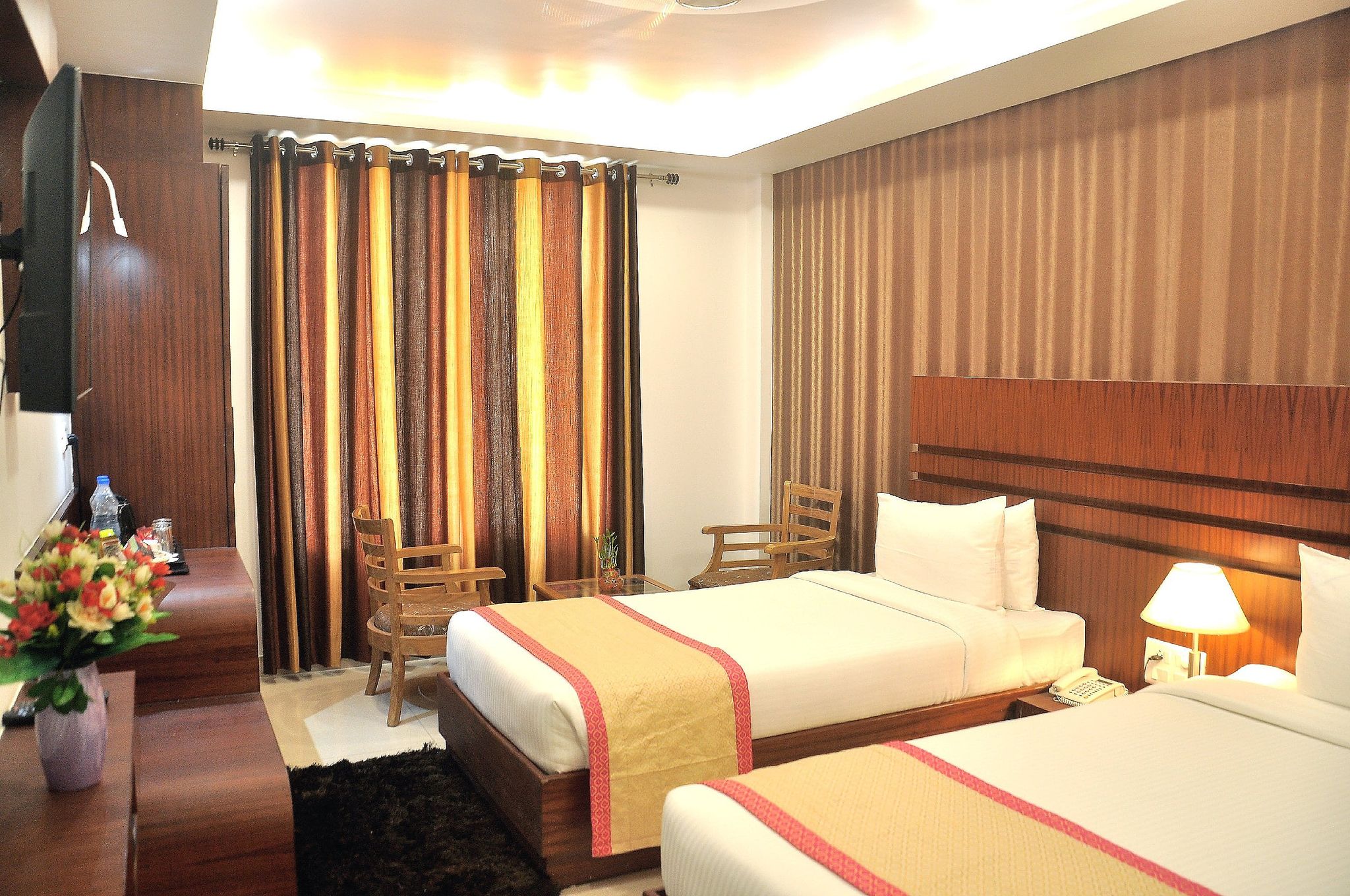 Hotel SGT Plaza Premium Deluxe - Twin Bed 4