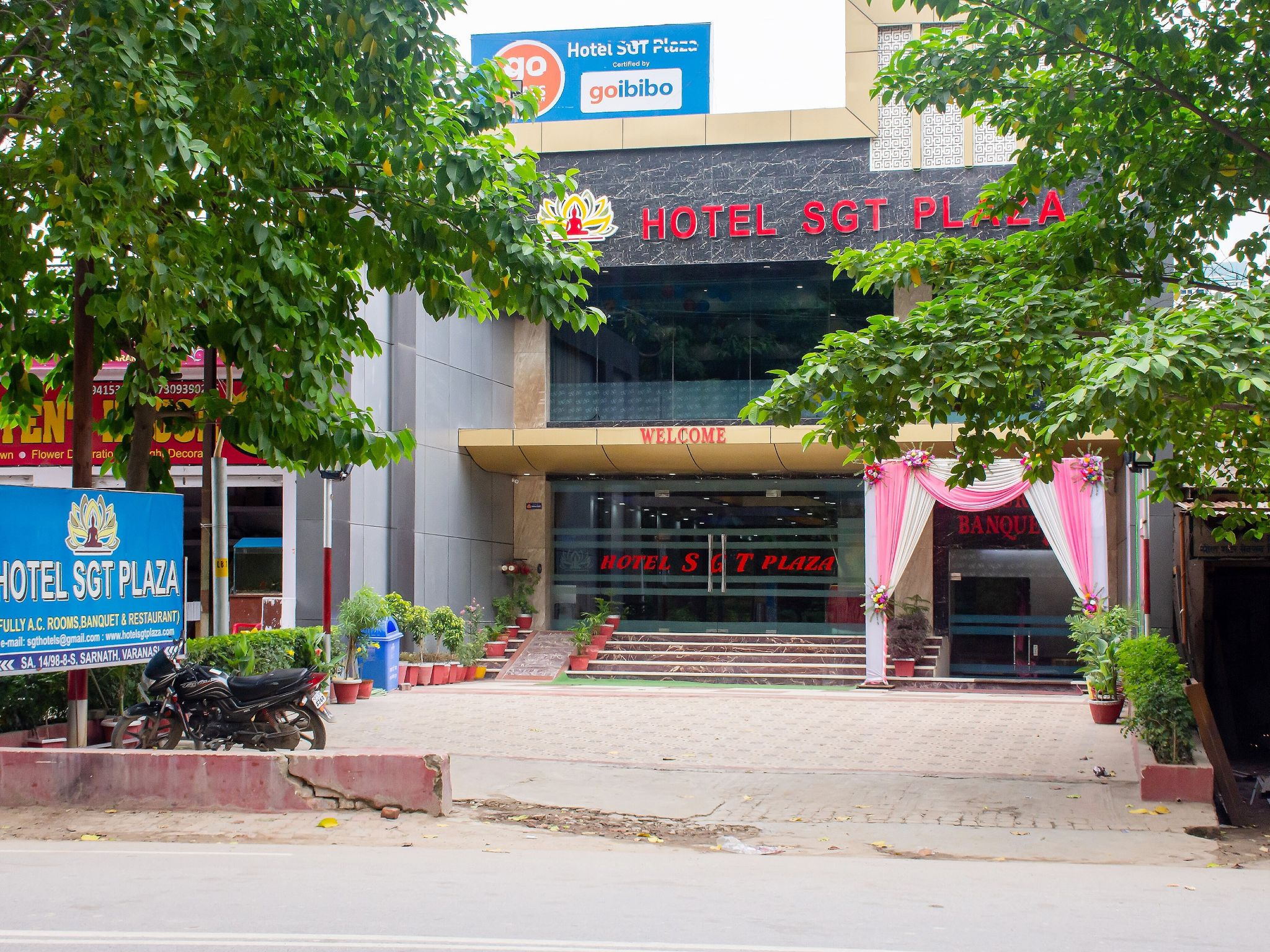 undefined Hotel SGT Plaza 6