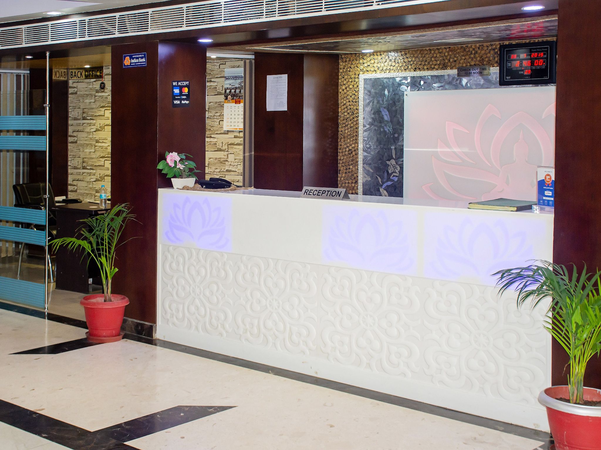 undefined Hotel SGT Plaza 2