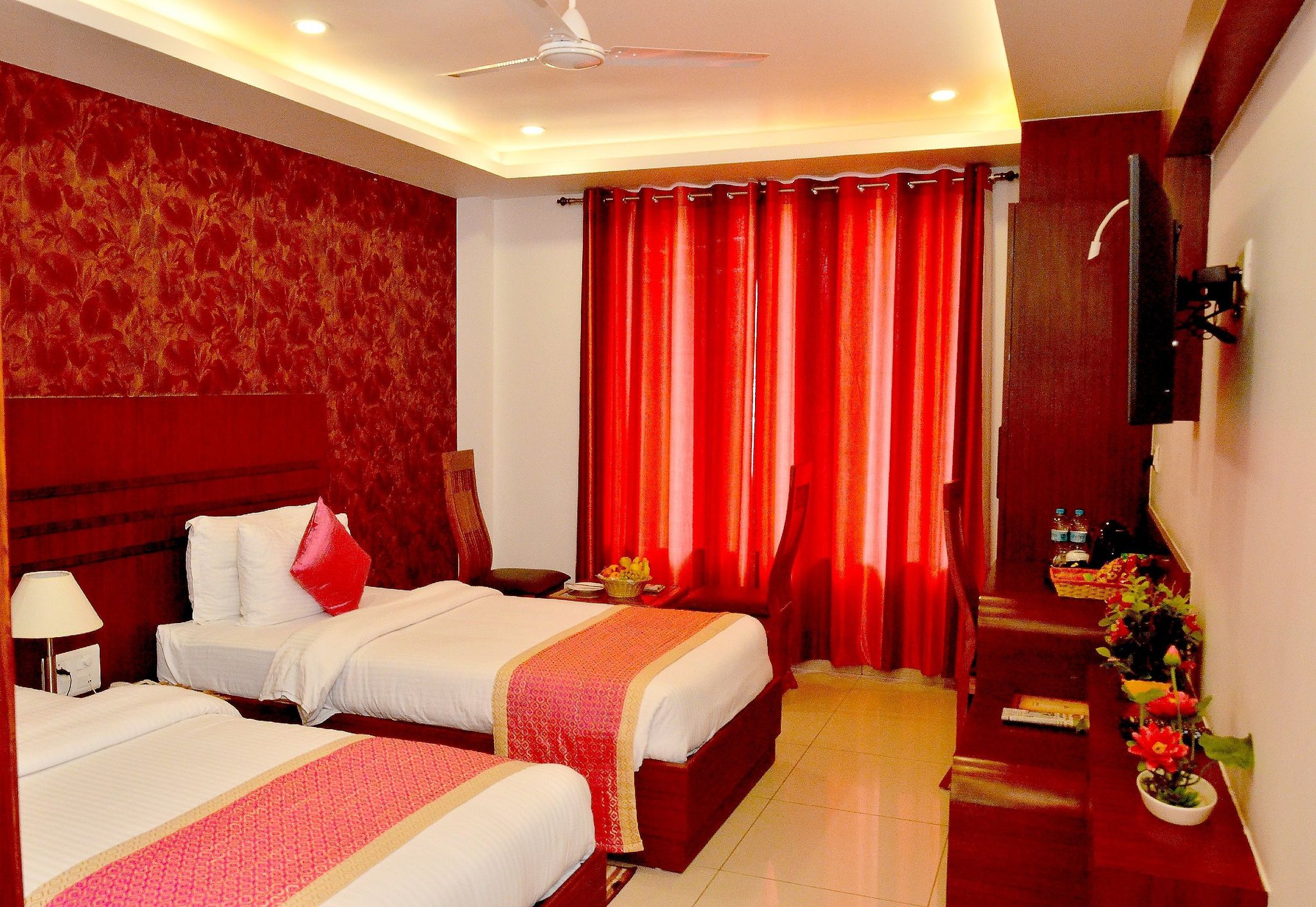 Hotel SGT Plaza Premium Deluxe - Twin Bed 10