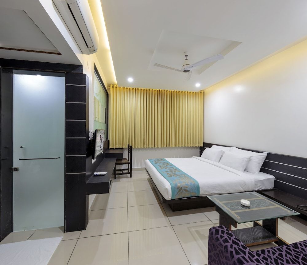 Hotel Radiant Executive AC Room 