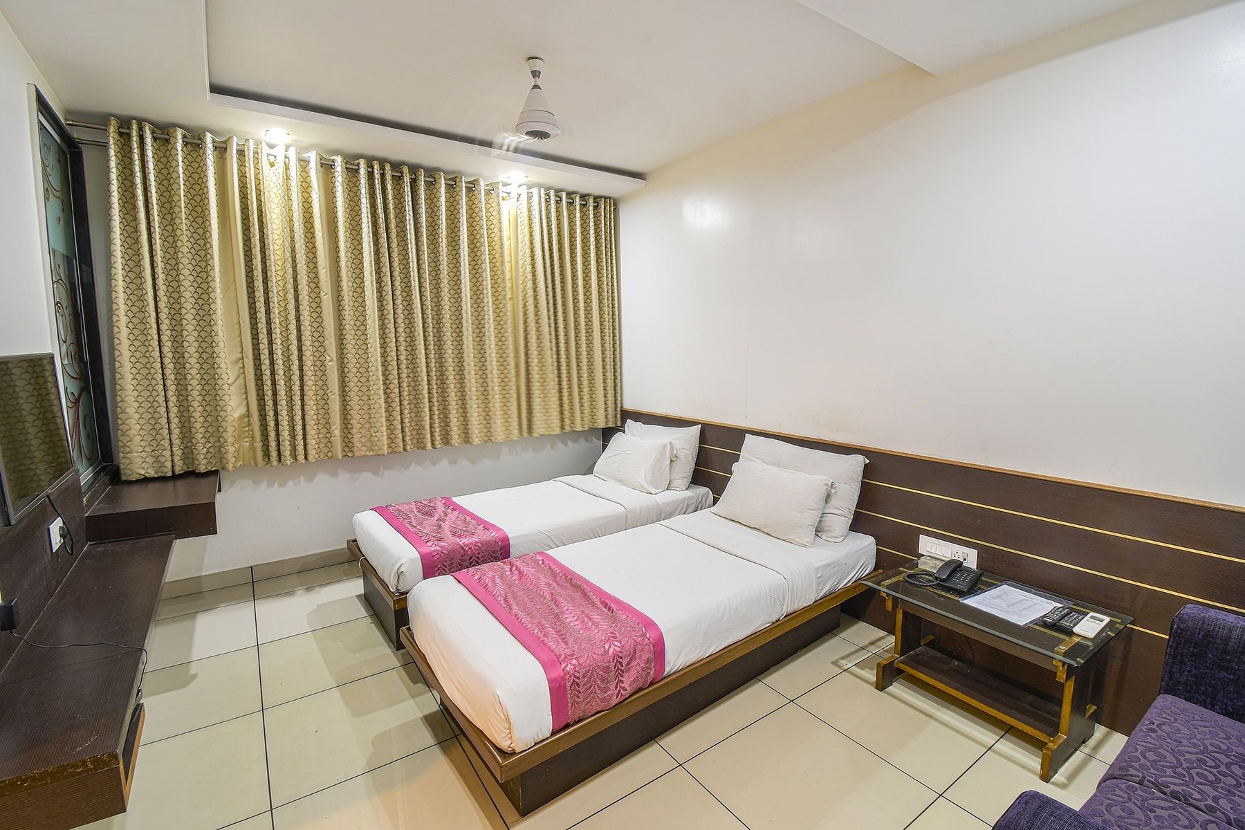 Hotel Radiant Executive AC Room  4