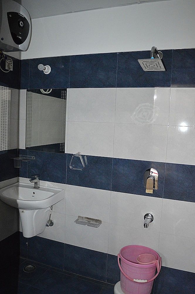 Hotel Thikana Palace Deluxe Double Bed Room 38