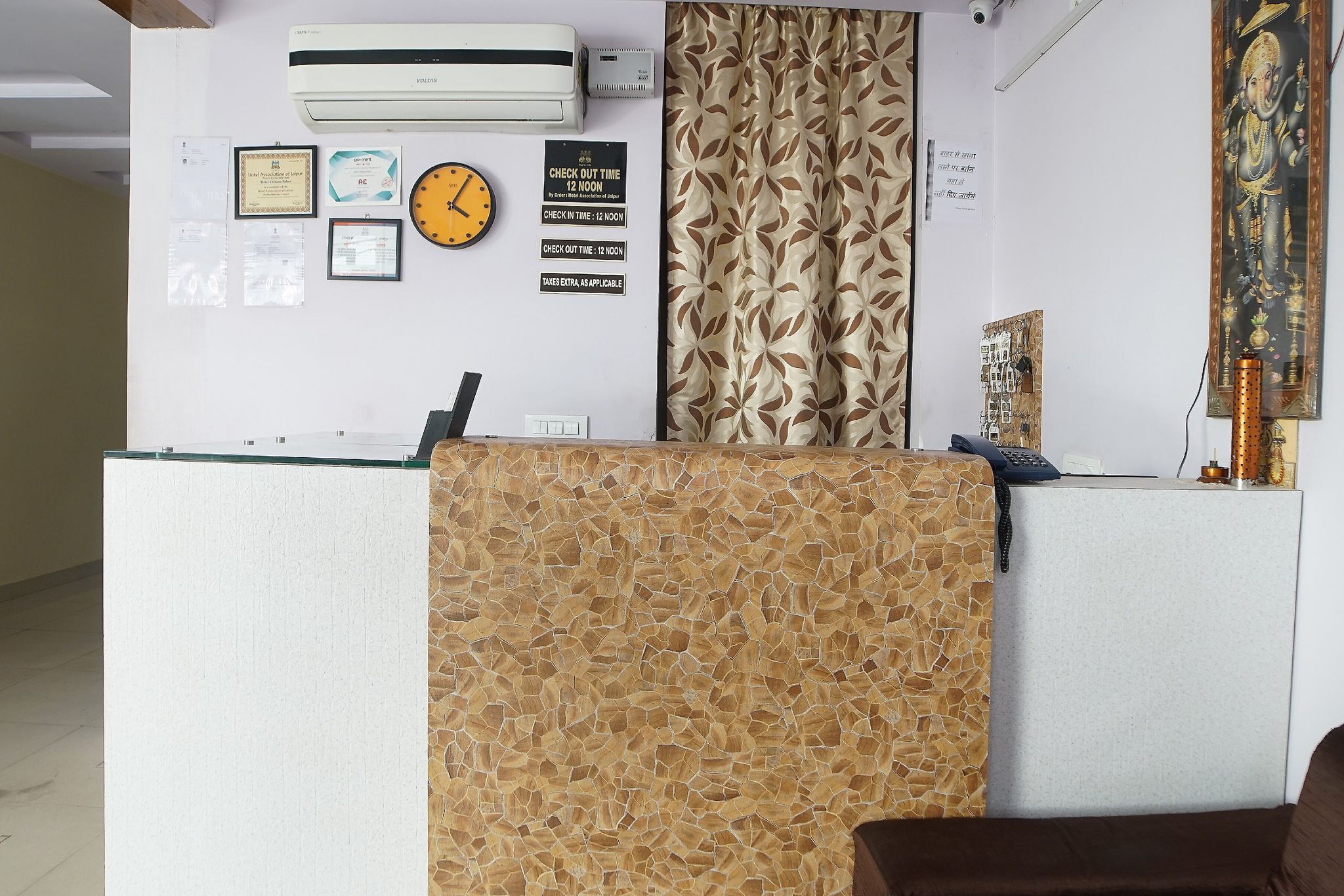 Hotel Thikana Palace