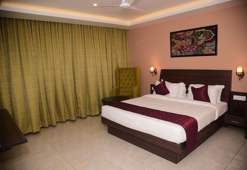 White Pearl Residency Premium Double Room 26