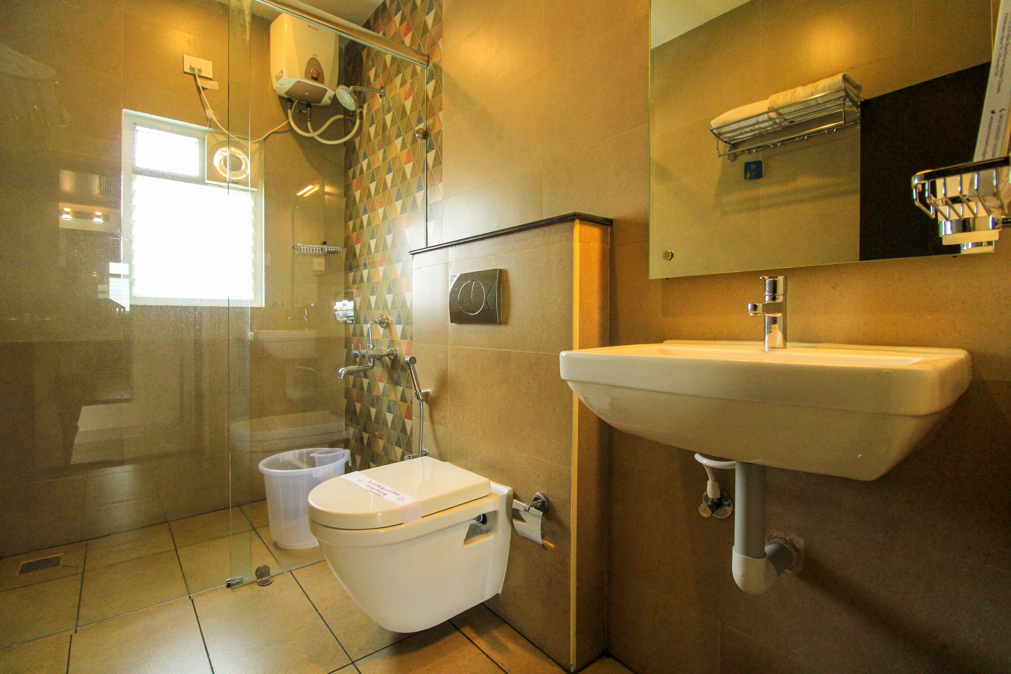 White Pearl Residency King Room with Balcony 6