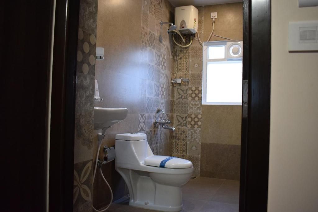 White Pearl Residency Premium Double Room 19