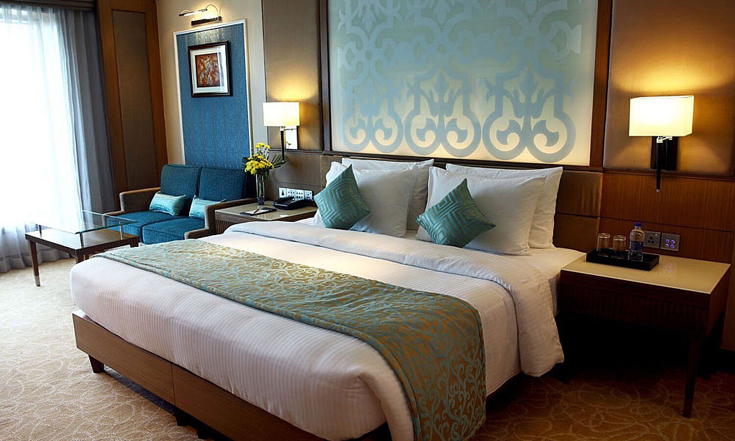 Ramada Plaza by Wyndham Chennai 1 King Bed 2