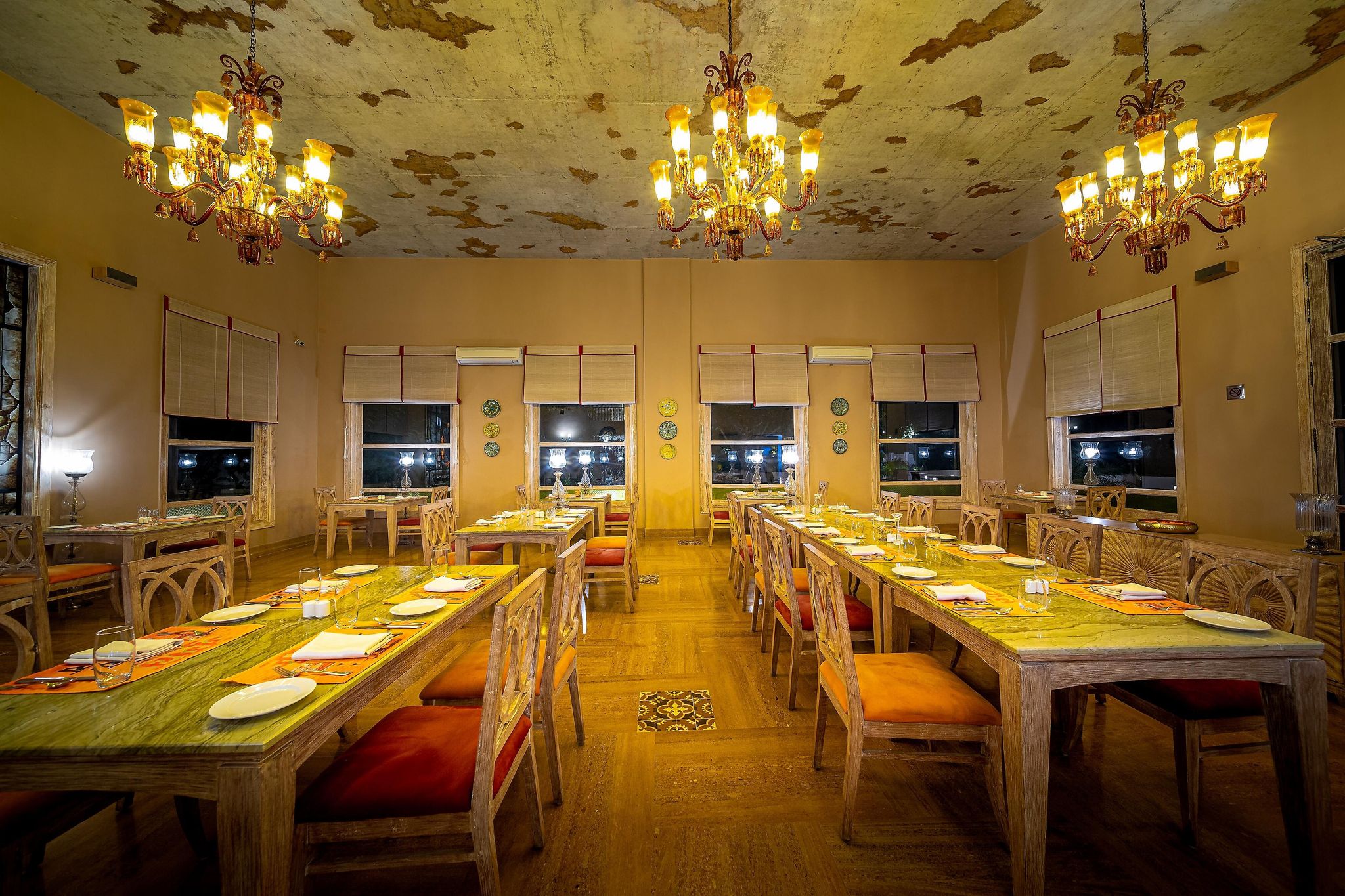 Food & Dining
