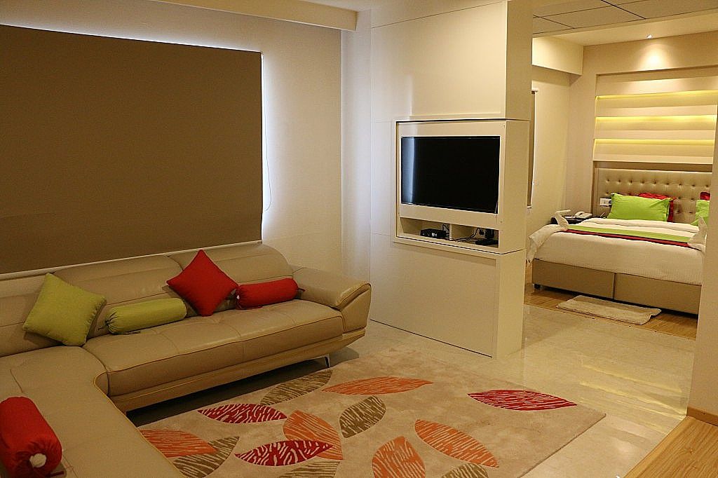 The Art Boutique Hotel Suite Room 12