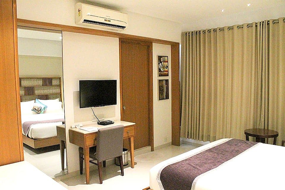 Prasang Presidency Deluxe Room 4