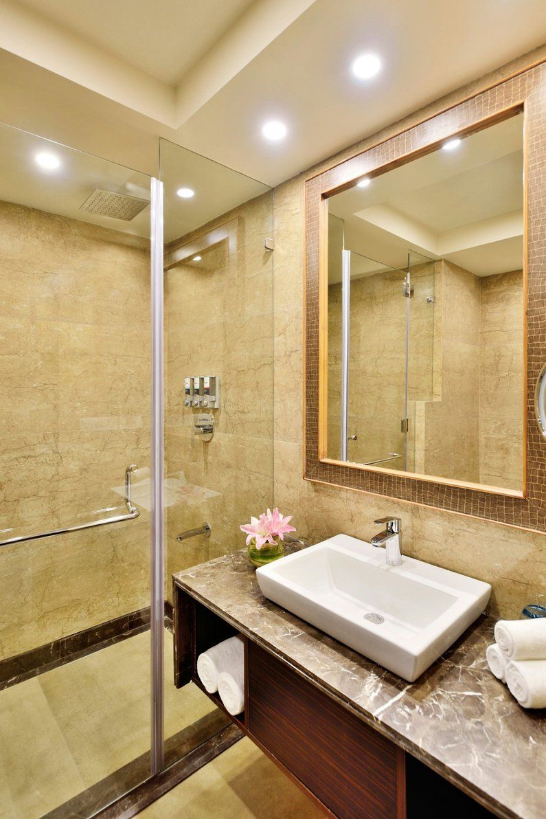 Traditional Room Bathroom