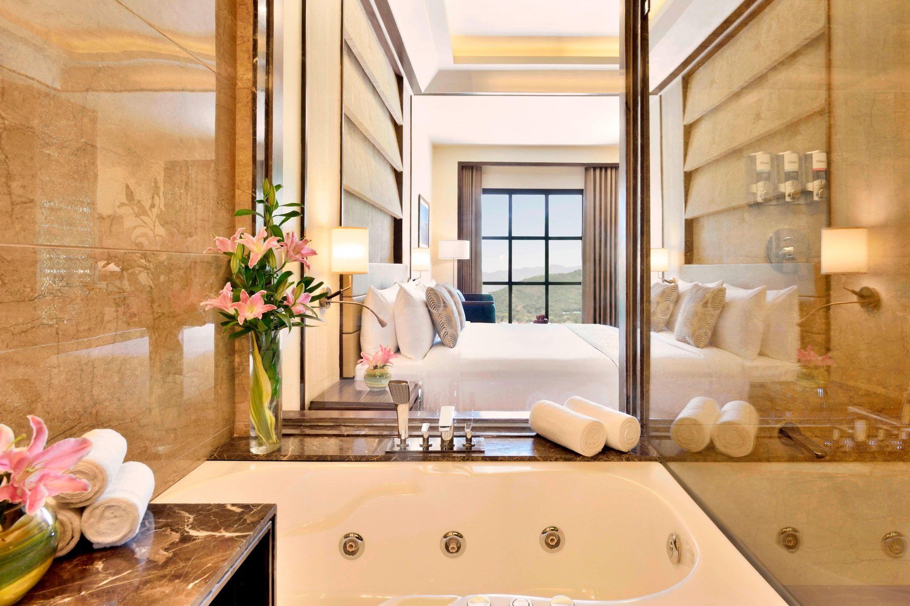 Deluxe King Room