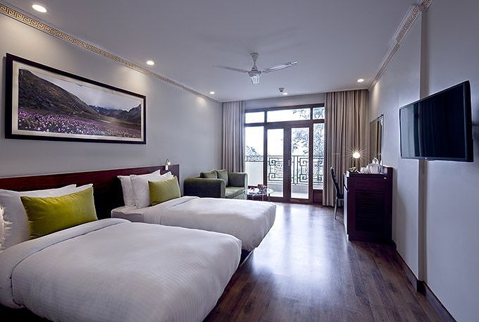 Deluxe Room with Valley View