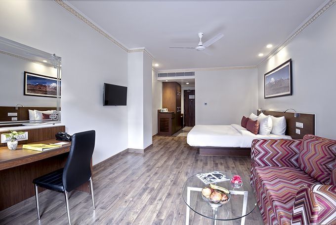 Lemon Tree Hotel Gangtok Superior Double Room ( City View ) 8