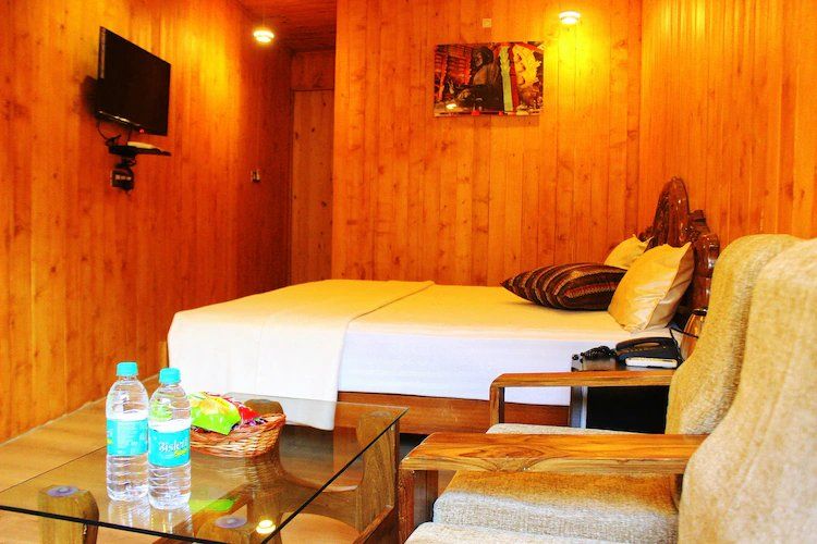 Toppers Corner-A Boutique Garden Resort Deluxe Ac Room 2