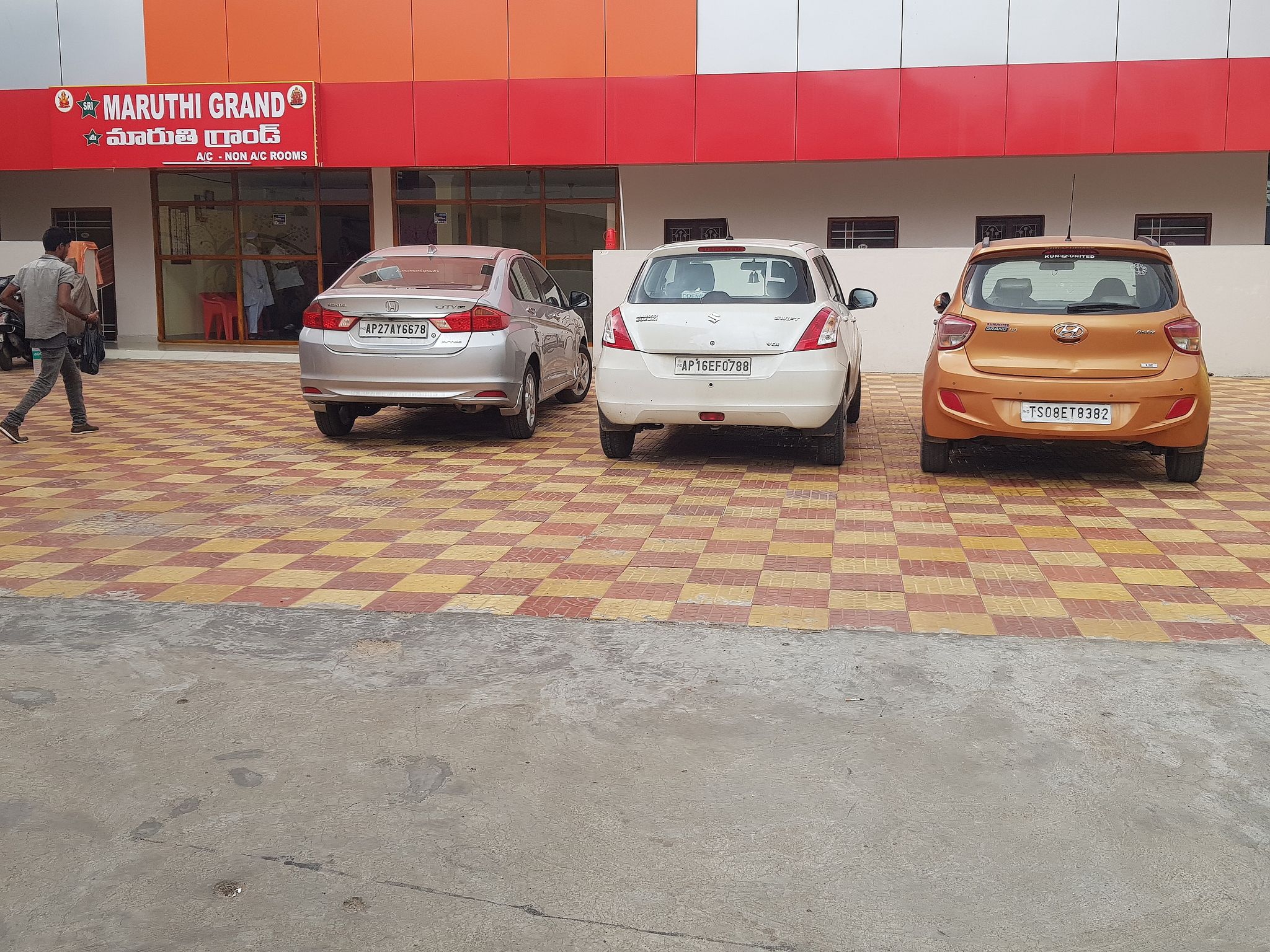 undefined HOTEL ILAPURAM SMART 9
