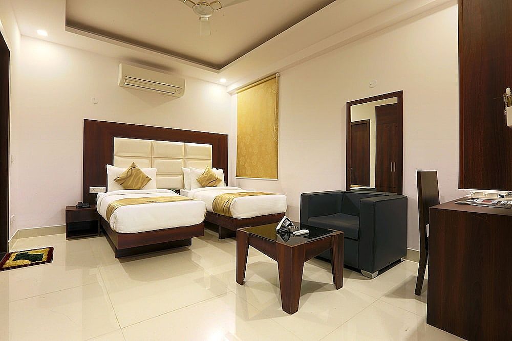 Arch Near Aerocity Deluxe Room 5