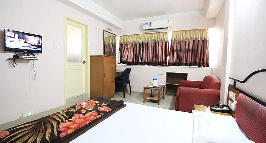 Hotel Sanmati  Standard Non Ac Room 2