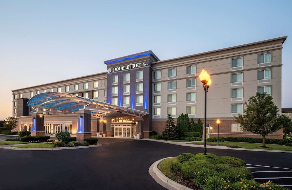 undefined DoubleTree by Hilton Chicago Midway Airport 2
