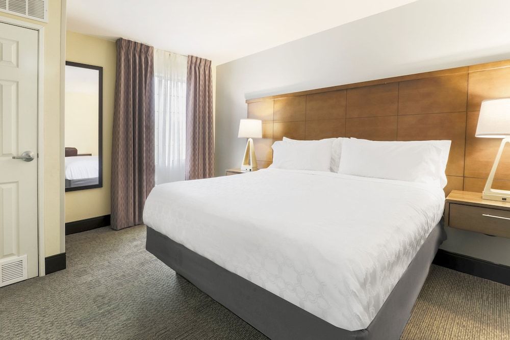 Suite, 2 Bedrooms, Accessible, Kitchen (Accessible Tub)