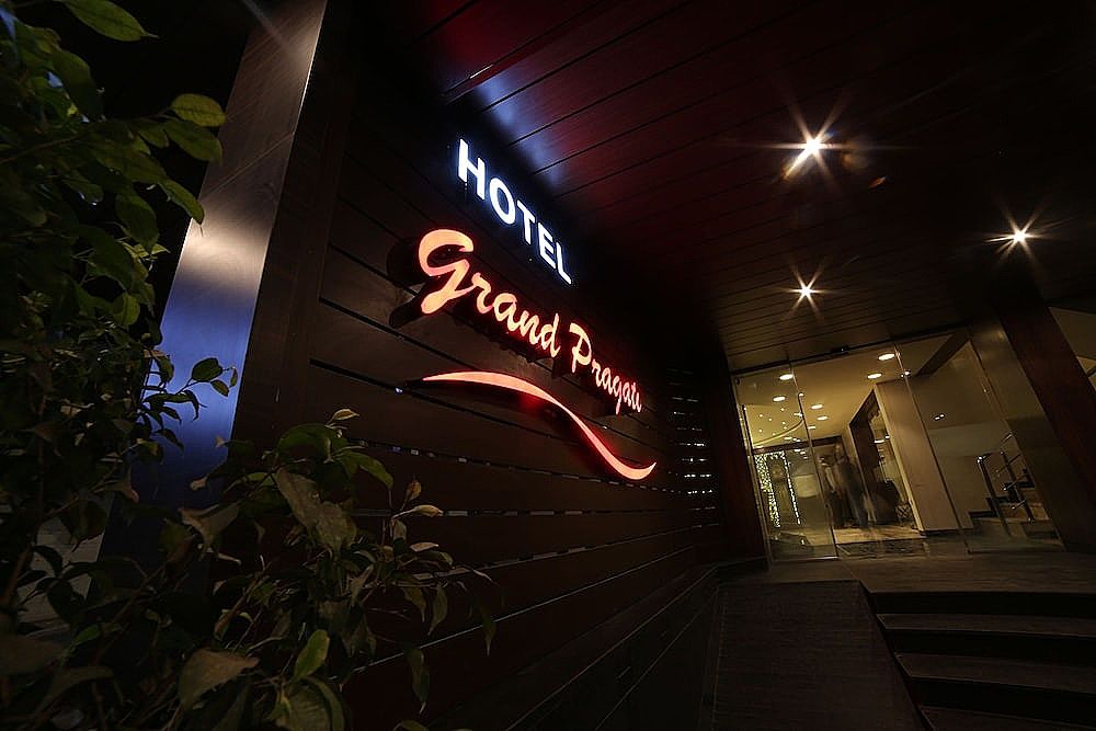 undefined HOTEL GRAND PRAGATI 9