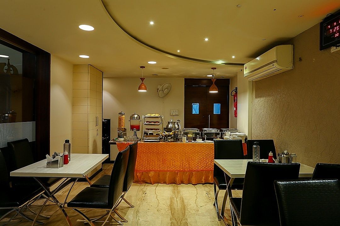 undefined HOTEL GRAND PRAGATI 4