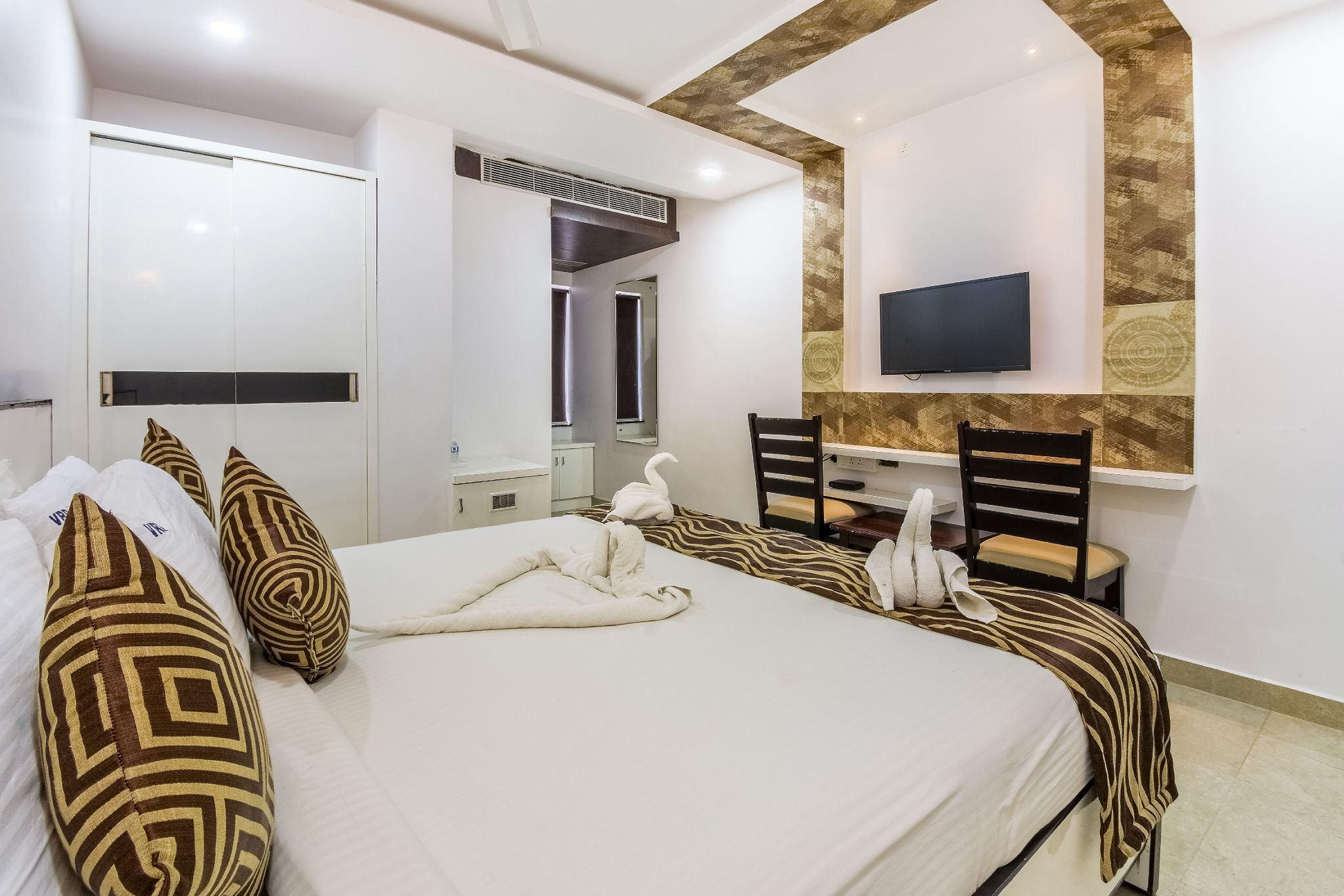 V Royal Park Royal Superior Room 3