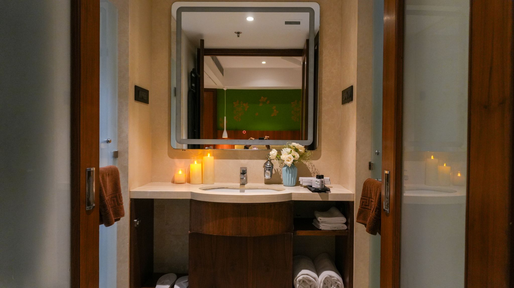 Club Emerald Deluxe Room 13