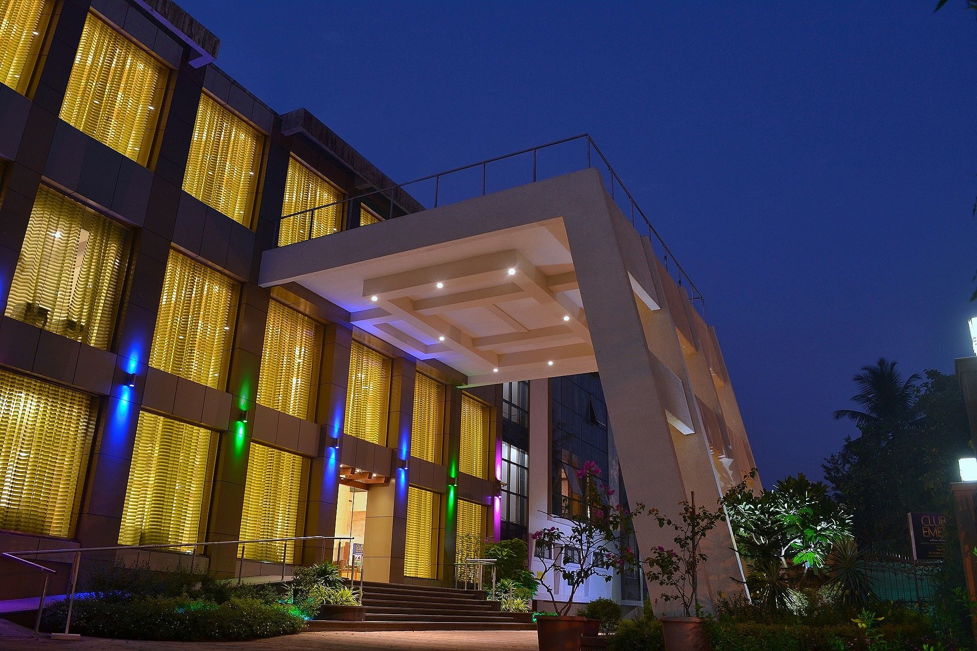 undefined Club Emerald 10