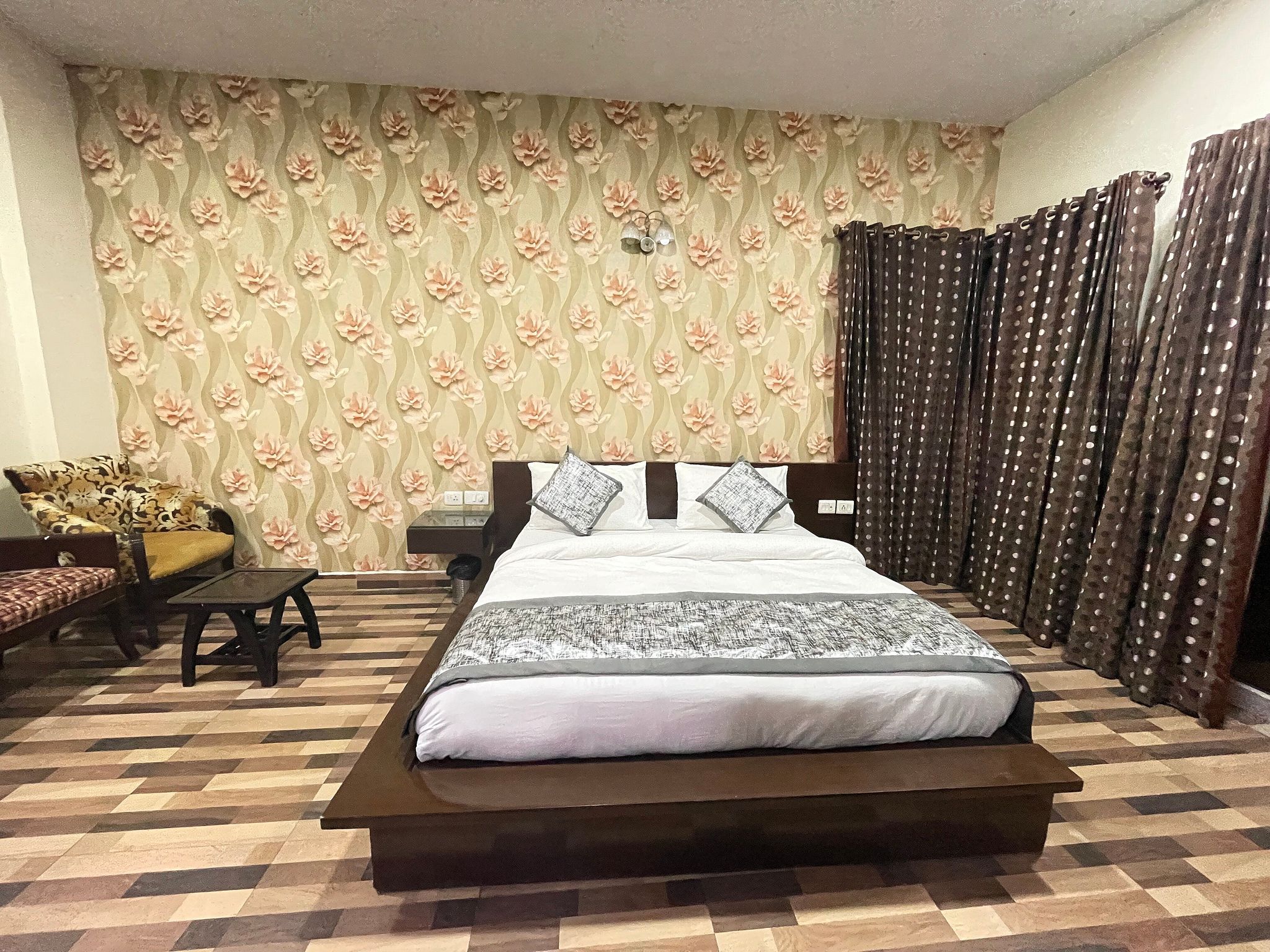 undefined Studio Apartment near Fortis Hospital @Bedchambers 6