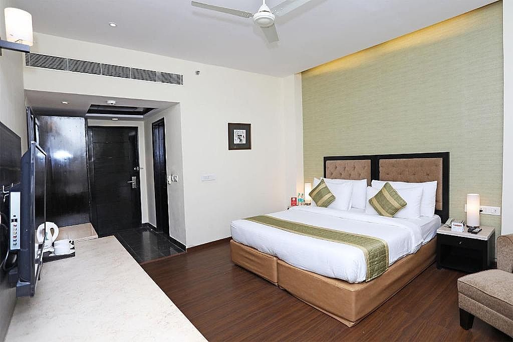 Westend Inn Deluxe Room 8