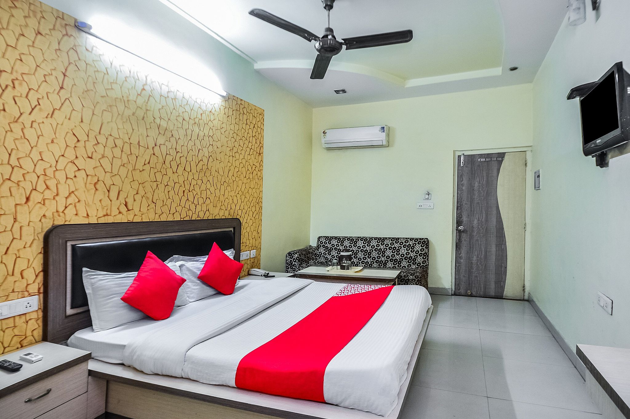 Hotel O Prince Classic 11