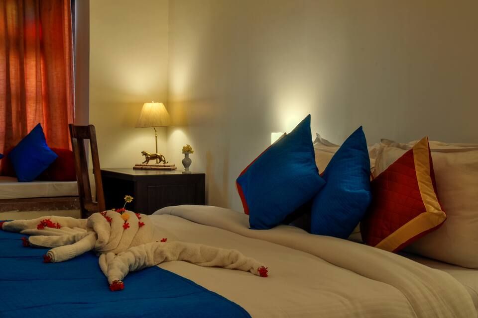 Hotel Garh Govind Deluxe Room 2