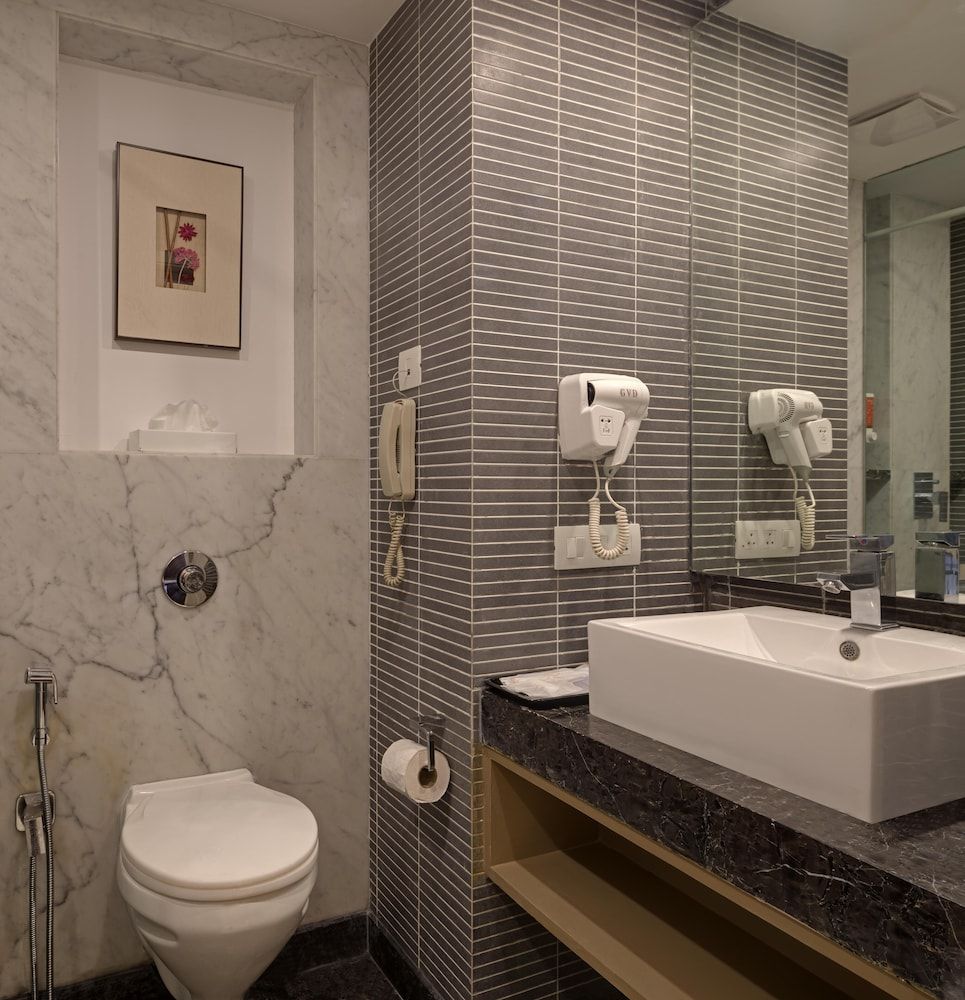 Inventree Hotel Bangalore Suite Room 4