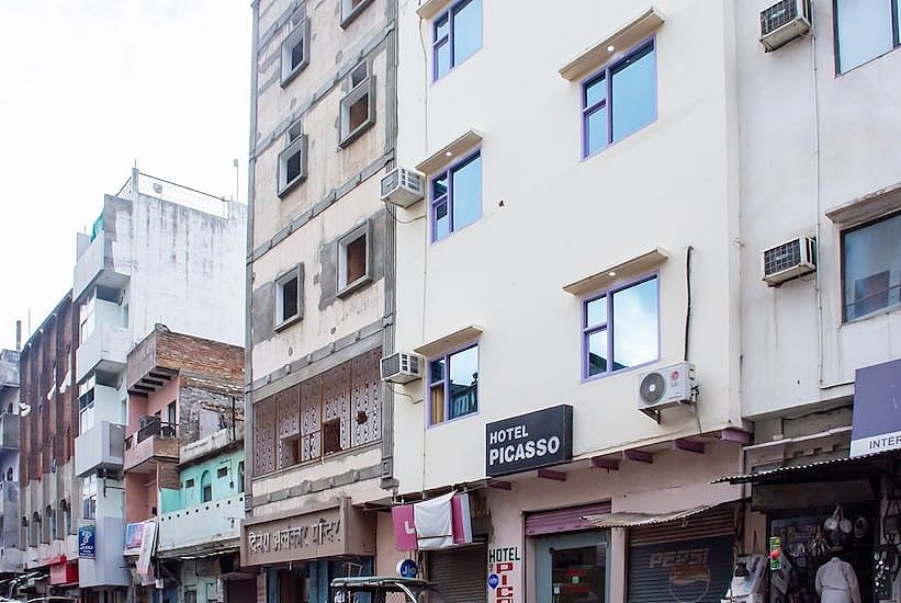 undefined Hotel Picasso 9