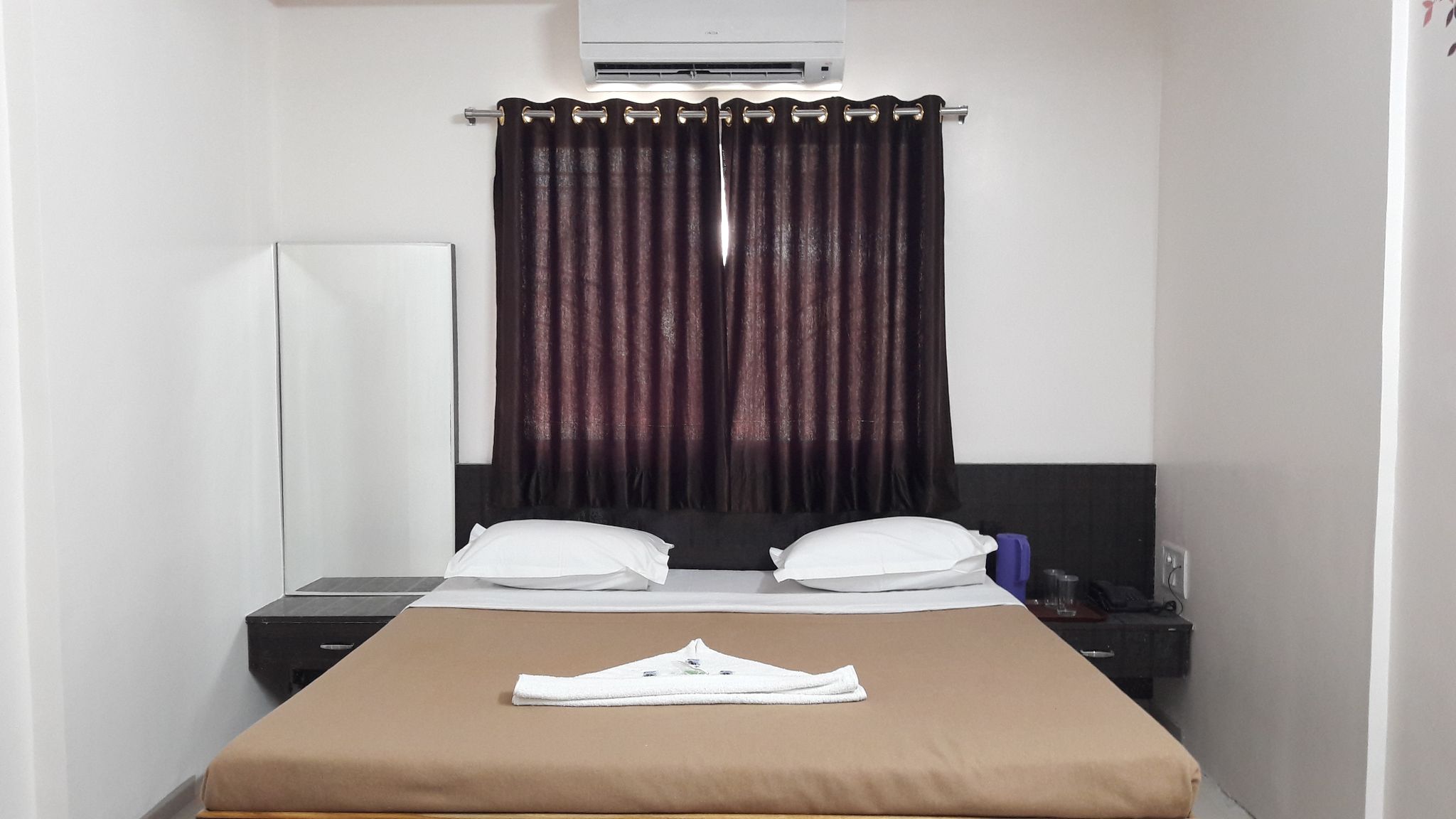 Deluxe Room NON AC