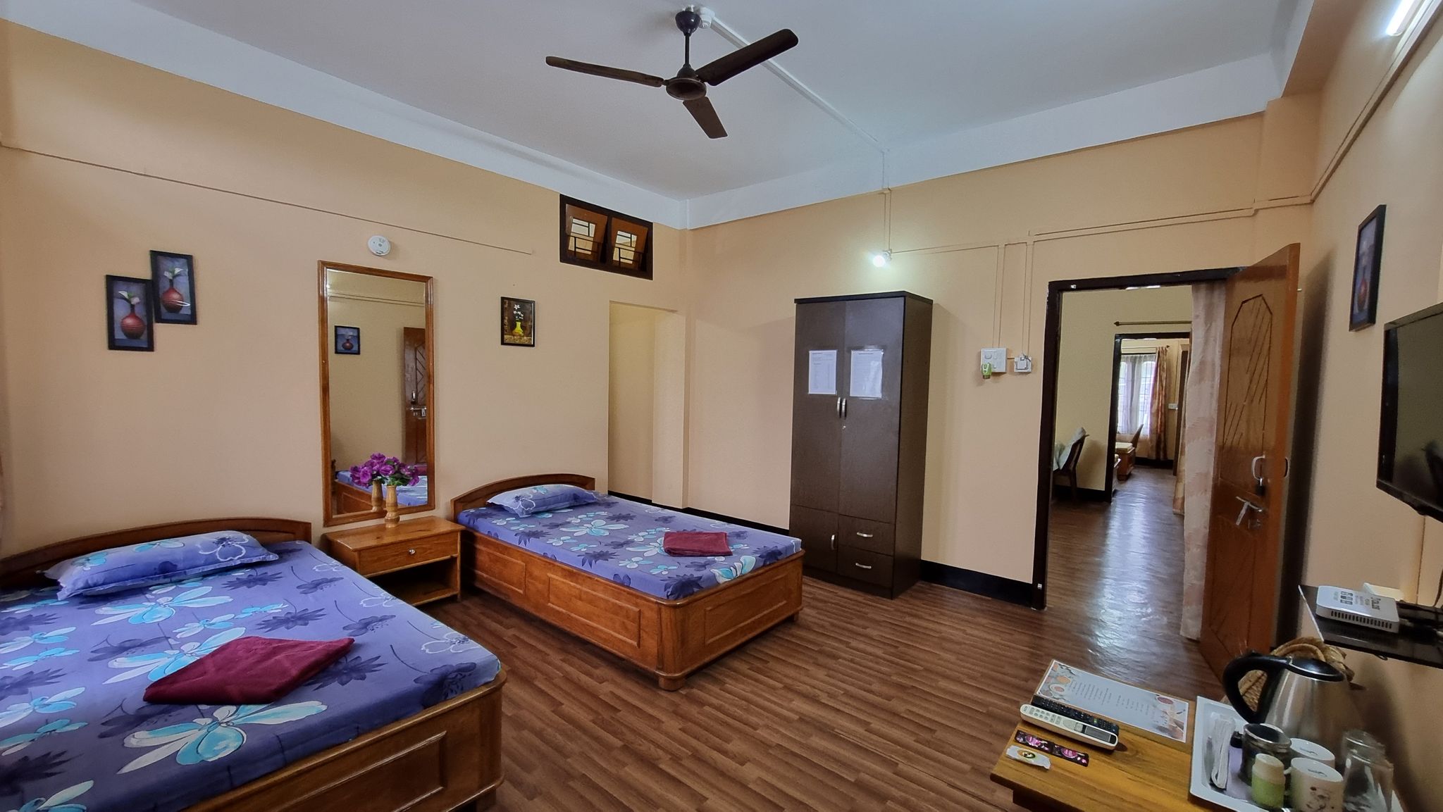 Eagle Nest Homestay Deluxe AC Room 6