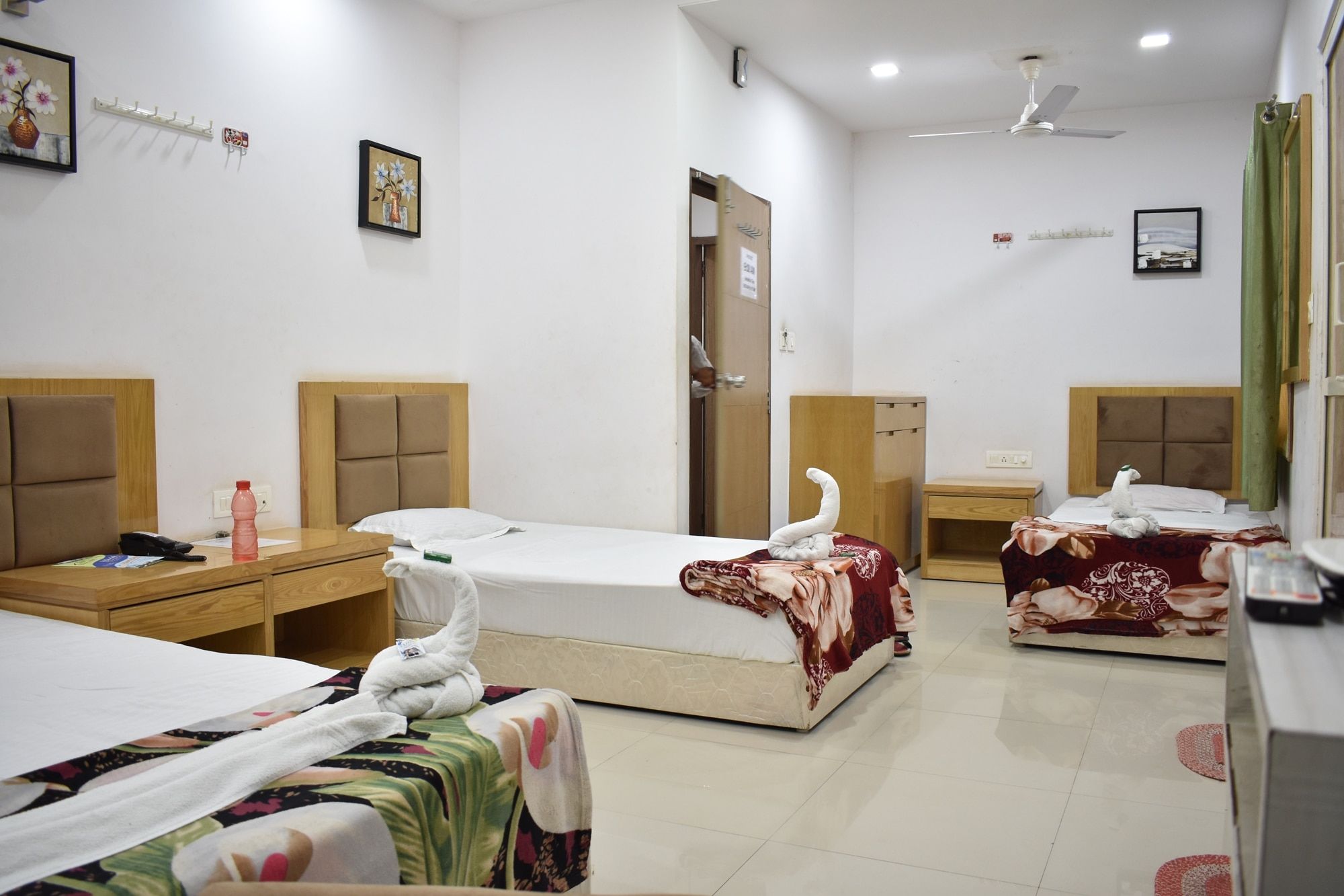 StayGuru Usha Residency Family AC Room 2