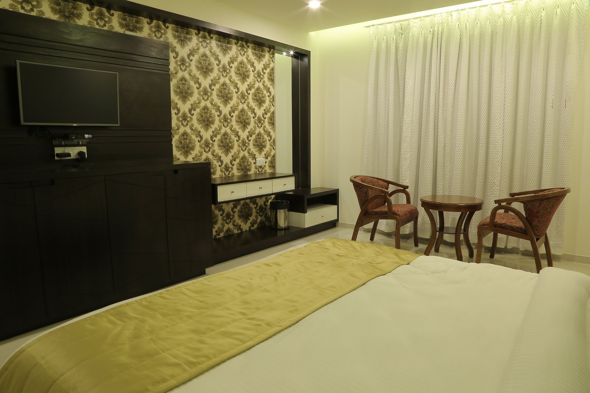 Hotel Roma Kristo Deluxe King Room