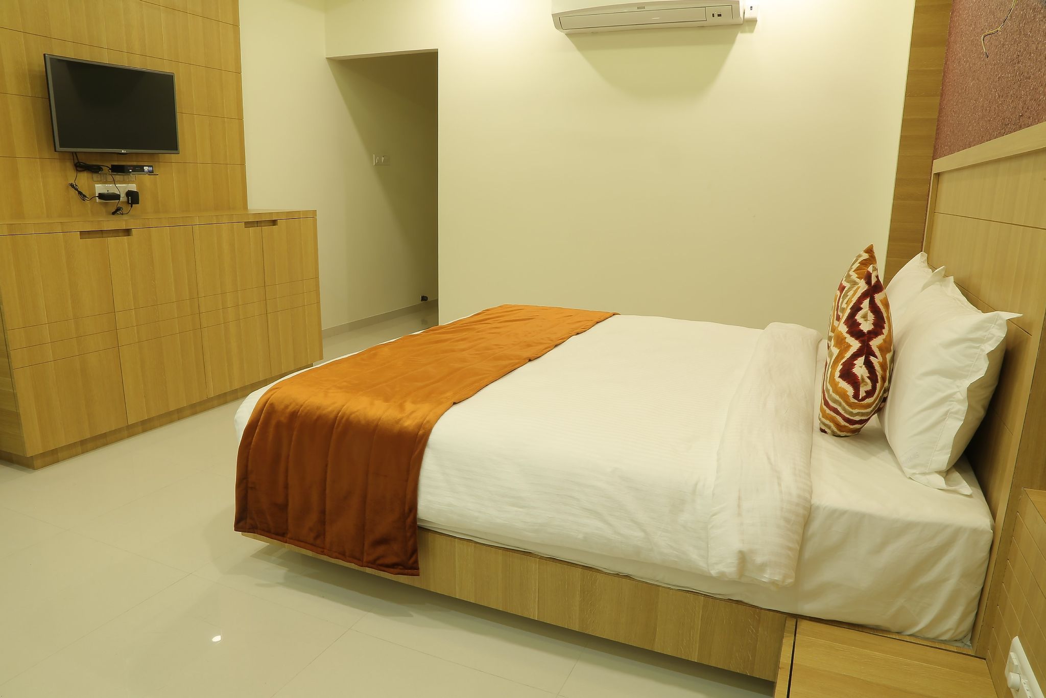 Hotel Roma Kristo Deluxe King Room 4