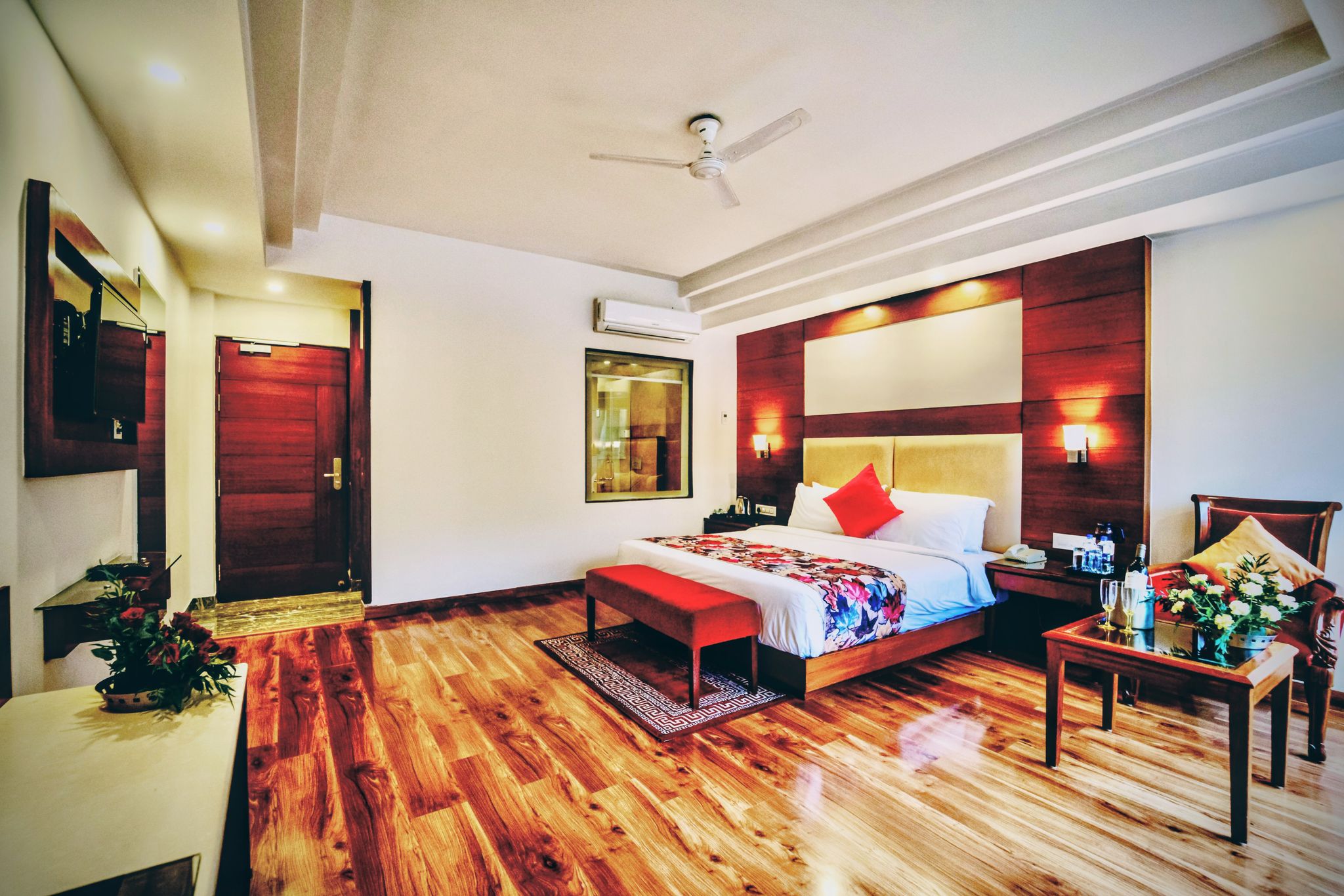 The Allure Grand Resort - A Majestic Riverside Retreat Valley View Room with Private Balcony 2
