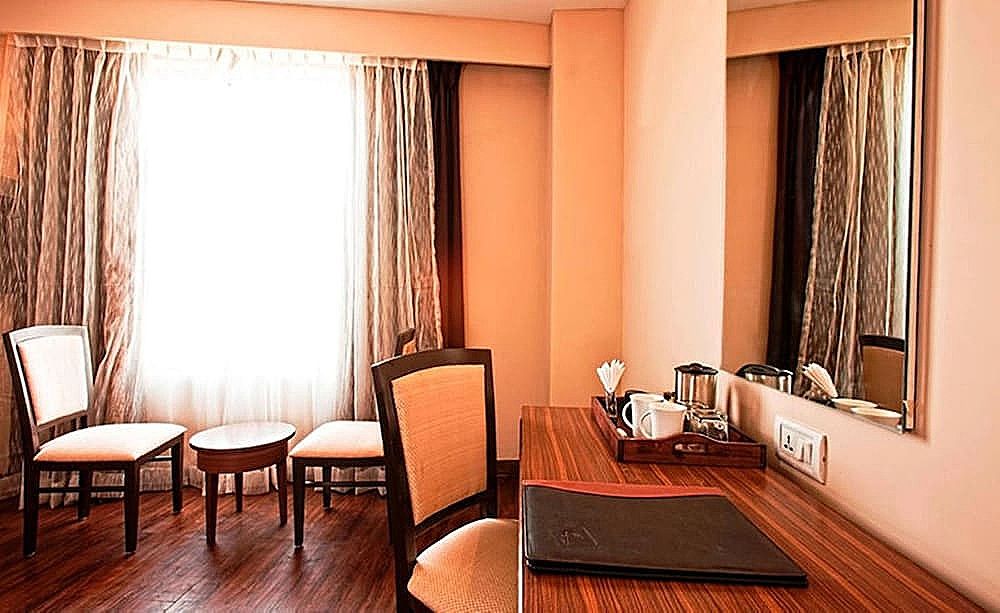 Avexia Premiere Agra Deluxe Room 34