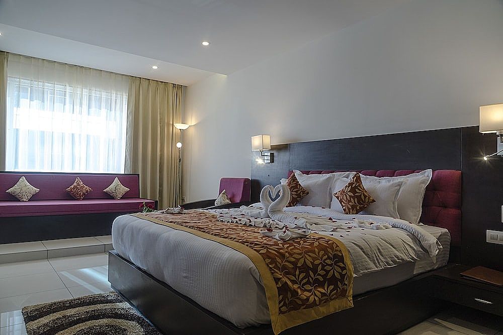Hotel Udai Median Deluxe Room, 1 Bedroom, Smoking, City View 13