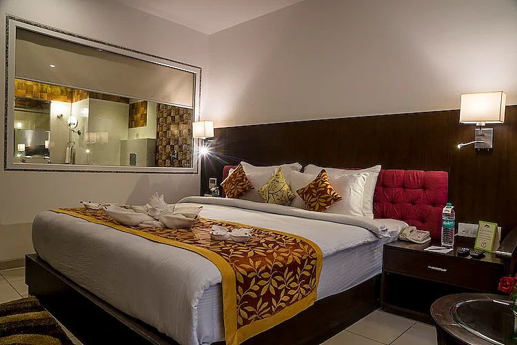 Hotel Udai Median Deluxe 2