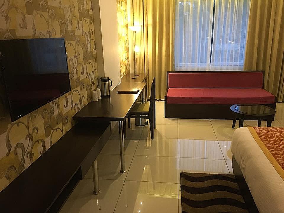 Hotel Udai Median Deluxe Room, 1 Bedroom, Smoking, City View 30