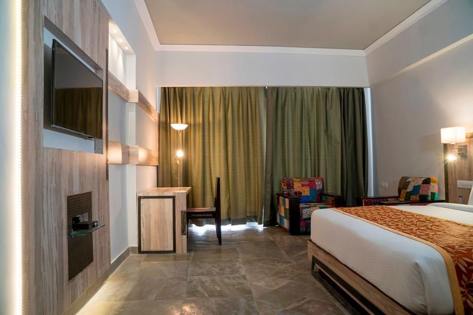 Deluxe Room Lake View
