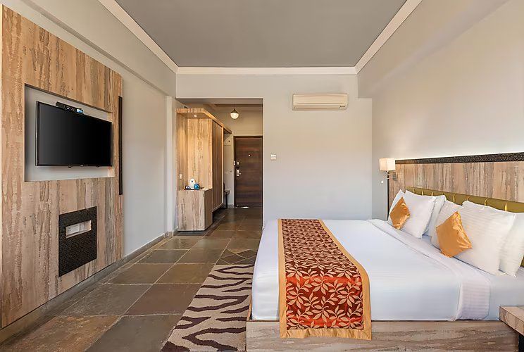 Deluxe Room with Balcony Non Lake View